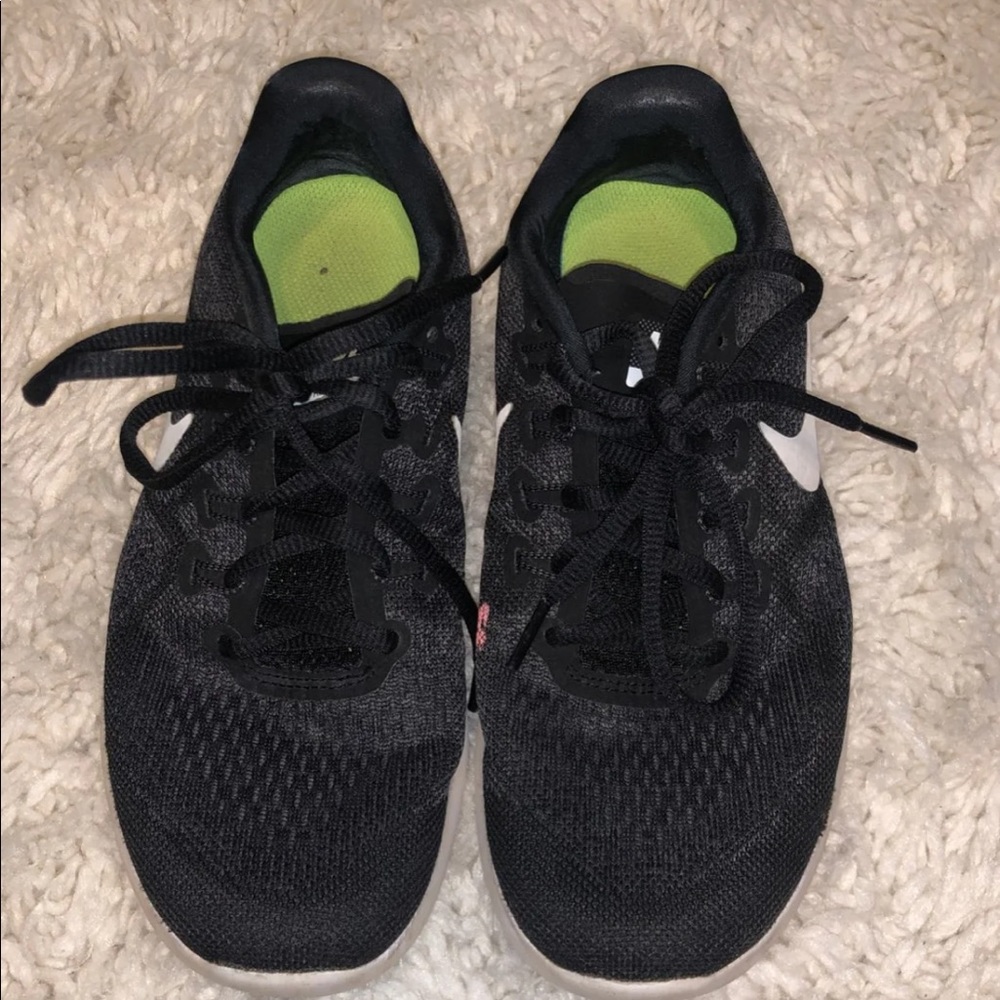 Nike tennis shoes